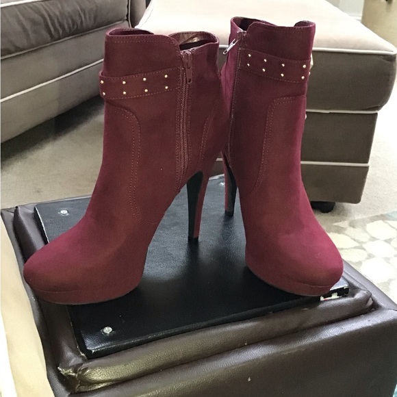 G by Guess Dalli Side Buckle Stiletto Ankle Bootees - Picture 7 of 13